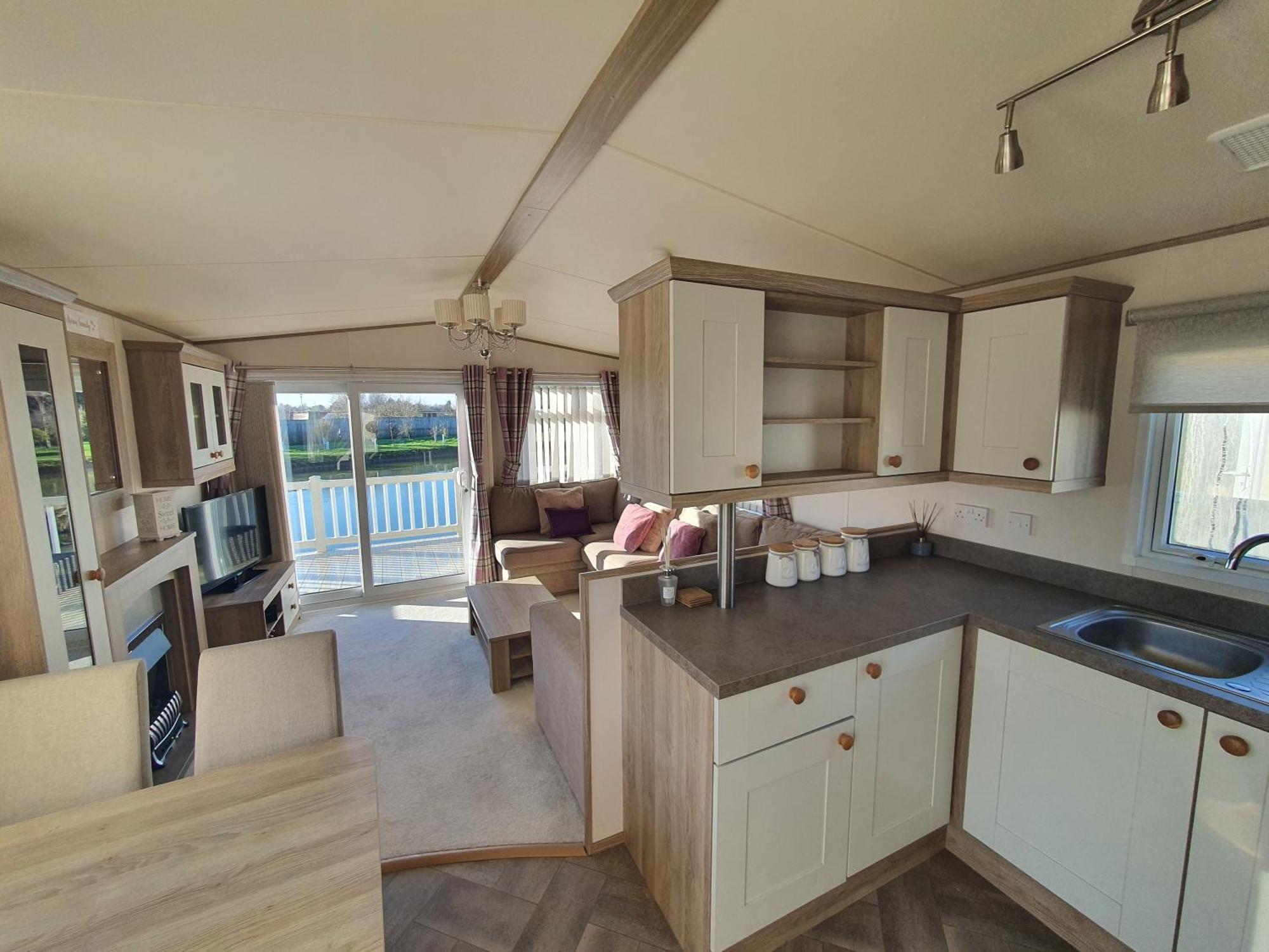 Cosy Caravans Meadow Lake Golden Palm Resort Chapel Saint Leonards Exterior photo